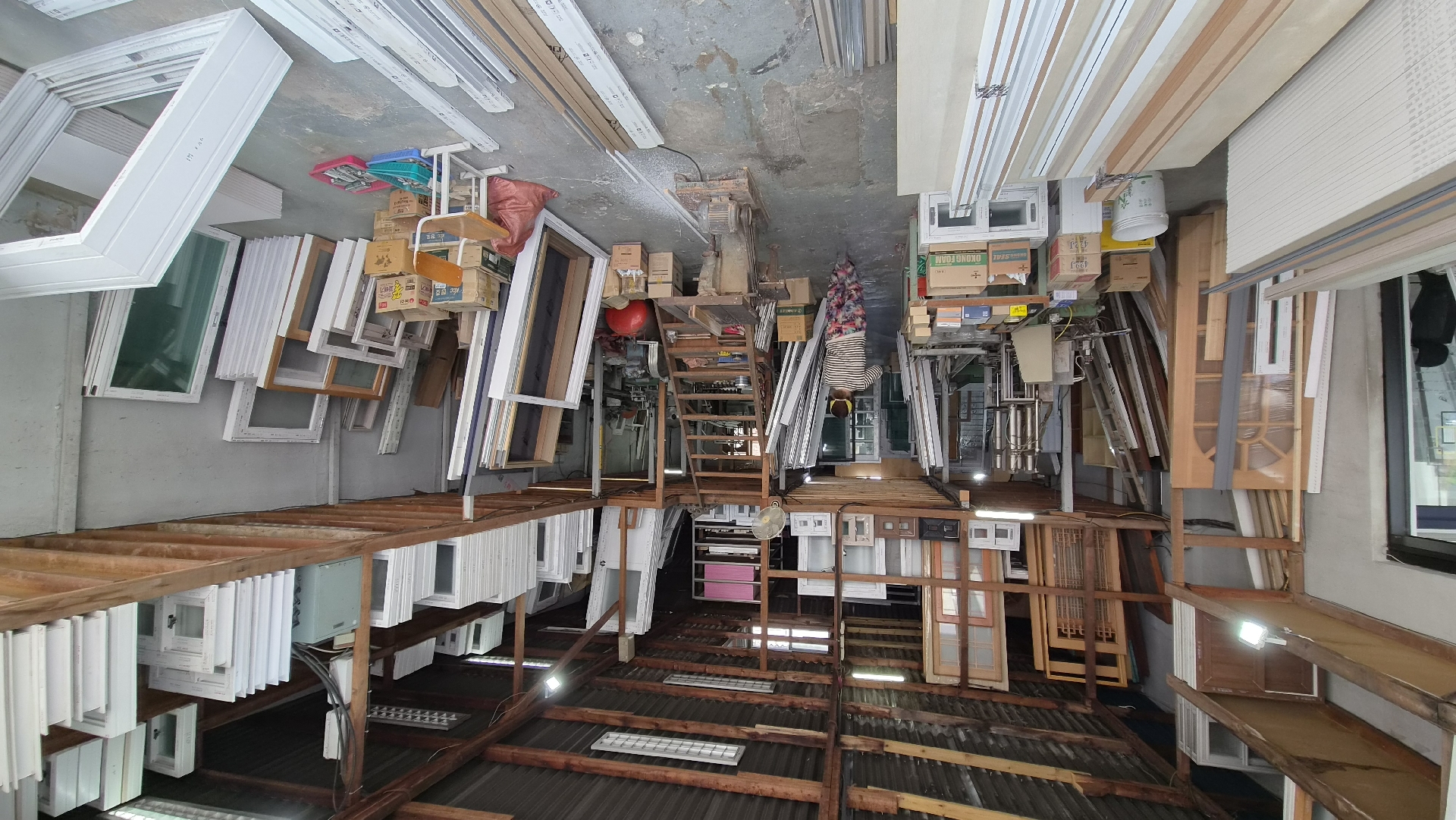 부산광역시 남구 문현동 창고 - 1