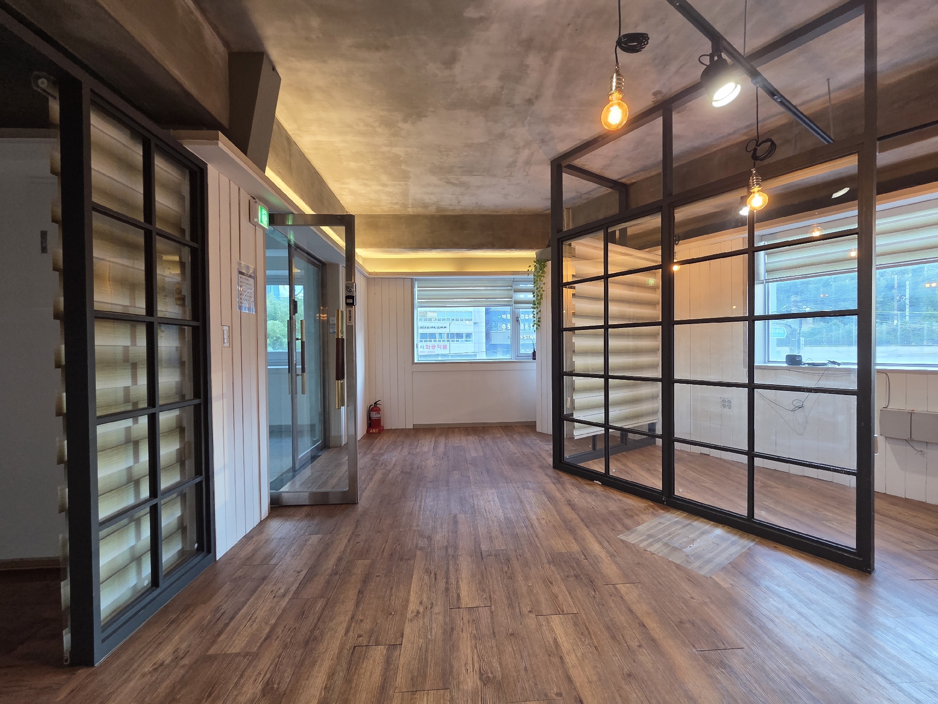 부산광역시 부산진구 부전동 사무실 - 1