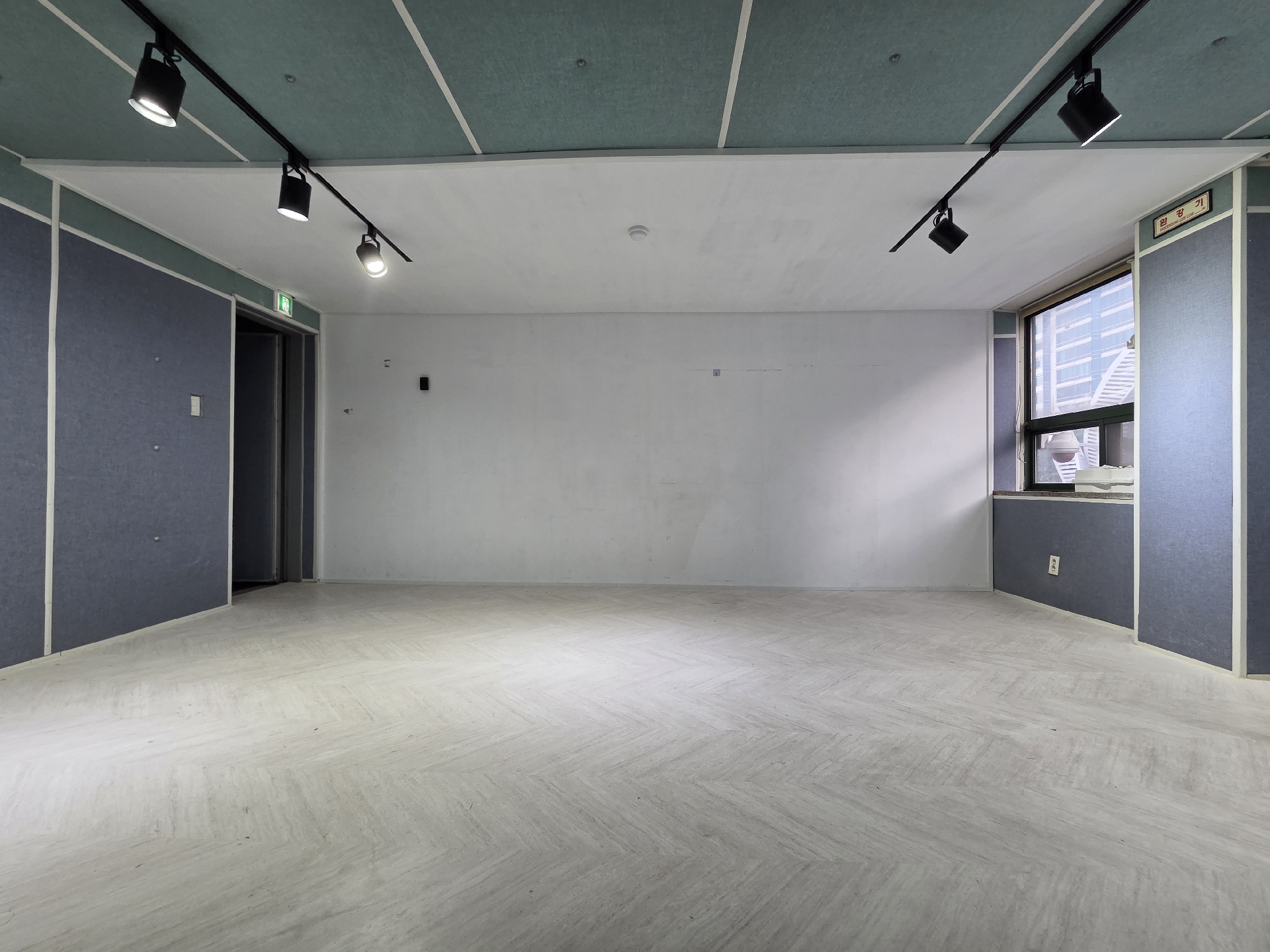 부산광역시 부산진구 부전동 상가 - 1