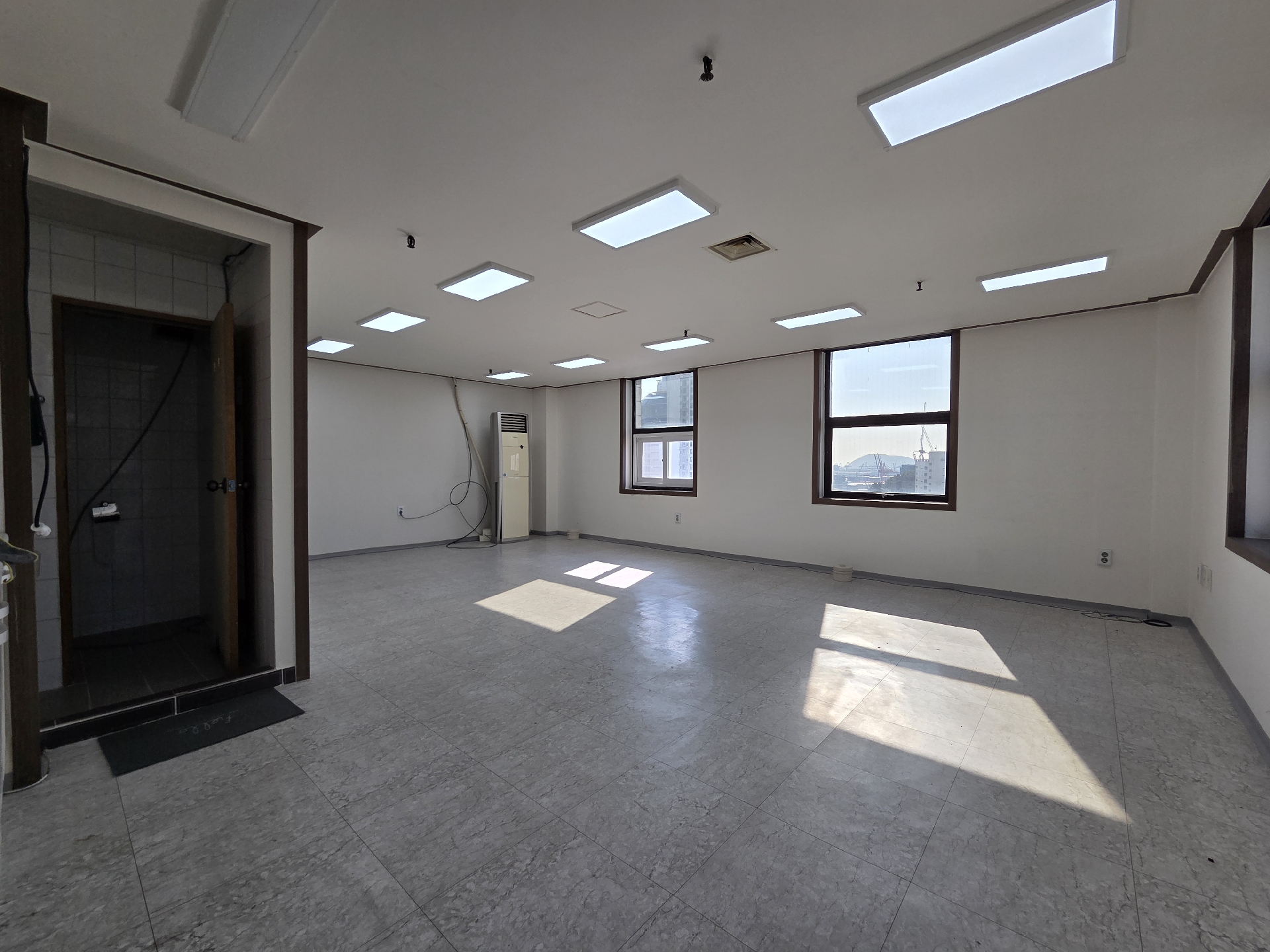 부산광역시 동구 범일동 사무실 썸네일 7