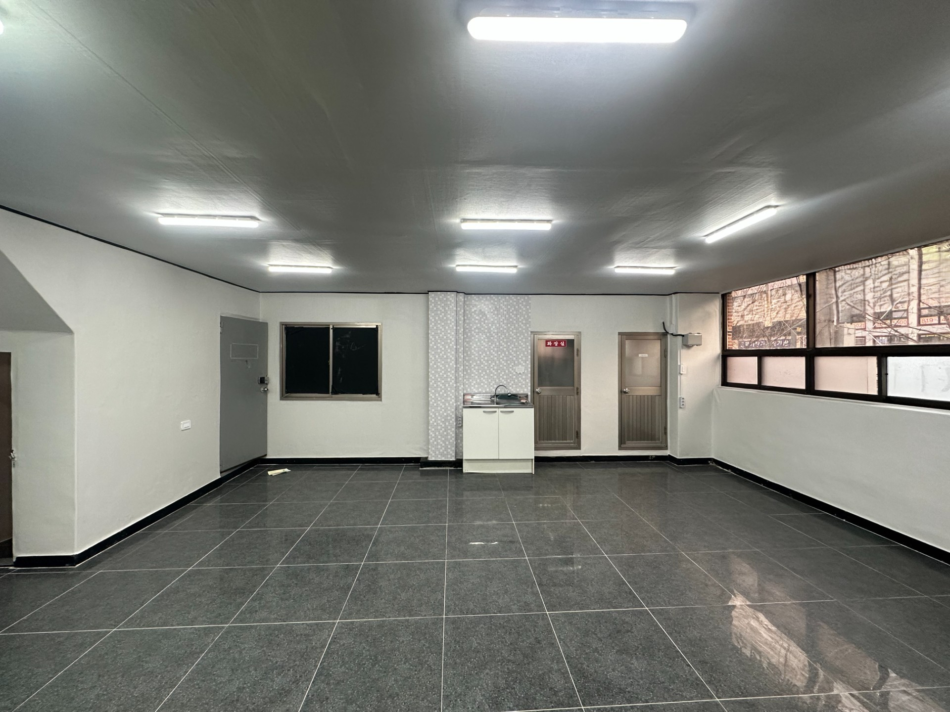 부산광역시 동구 범일동 사무실 썸네일 6