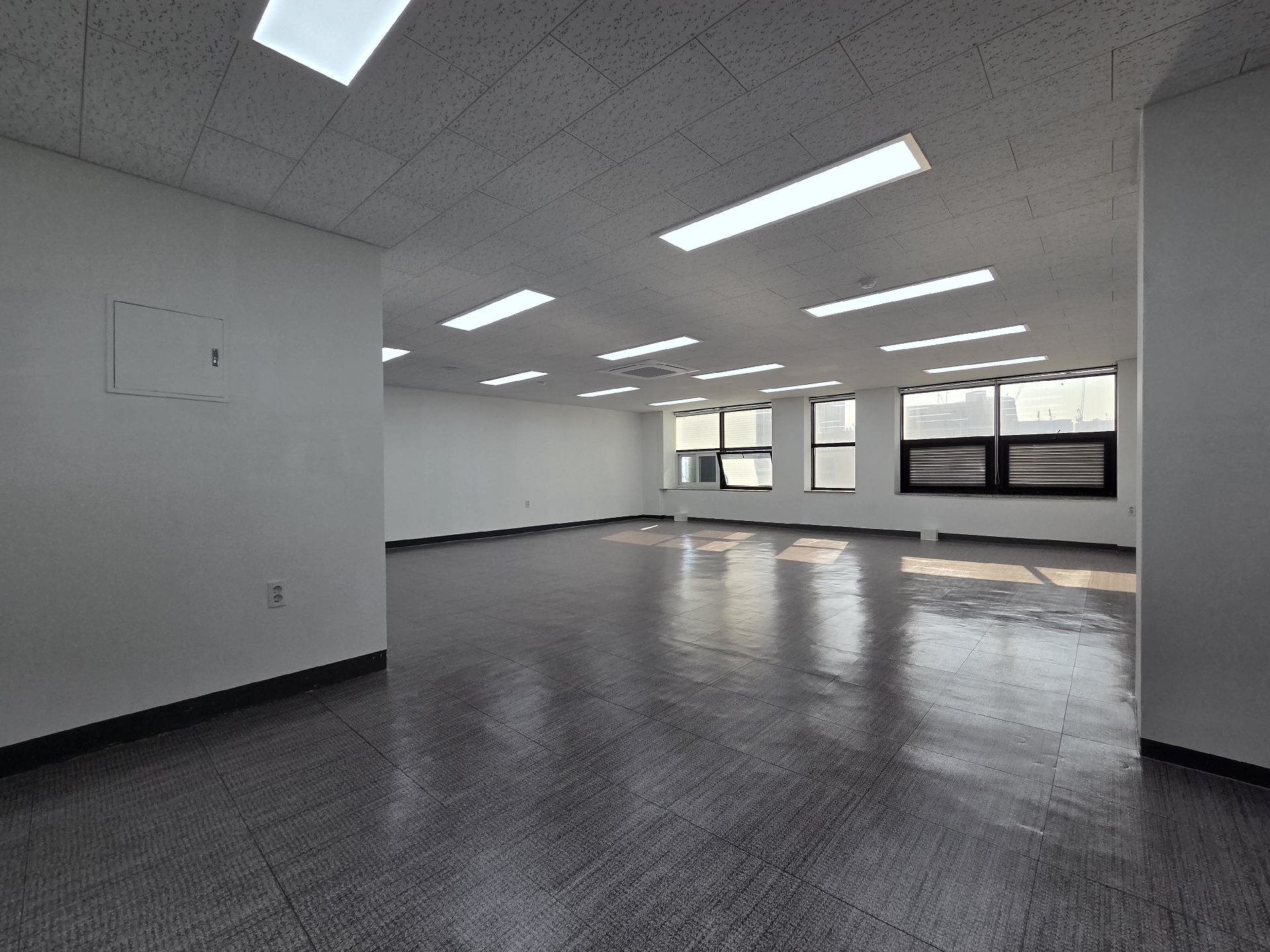 부산광역시 동구 범일동 사무실 썸네일 2