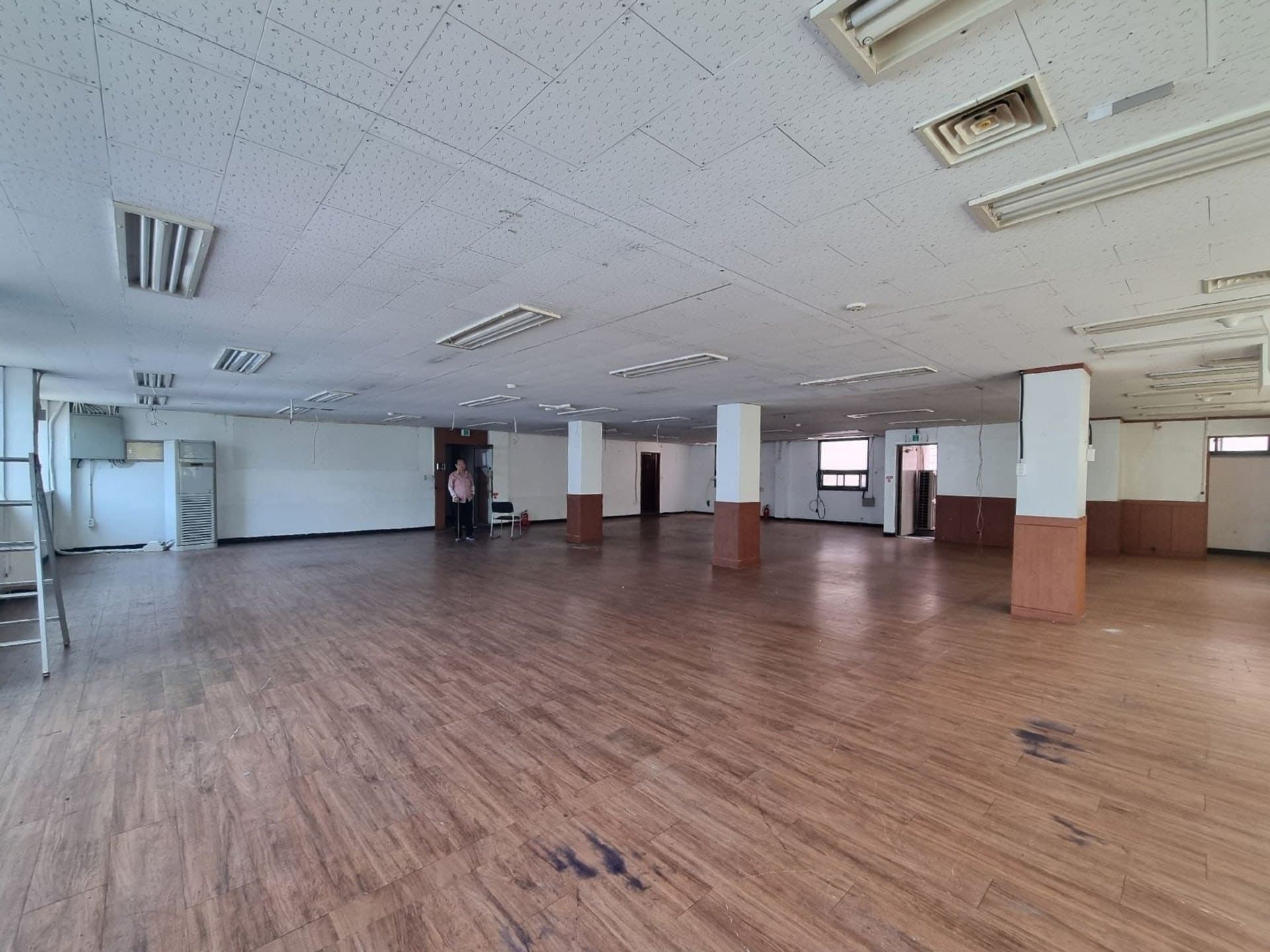 부산광역시 동구 범일동 사무실 썸네일 2
