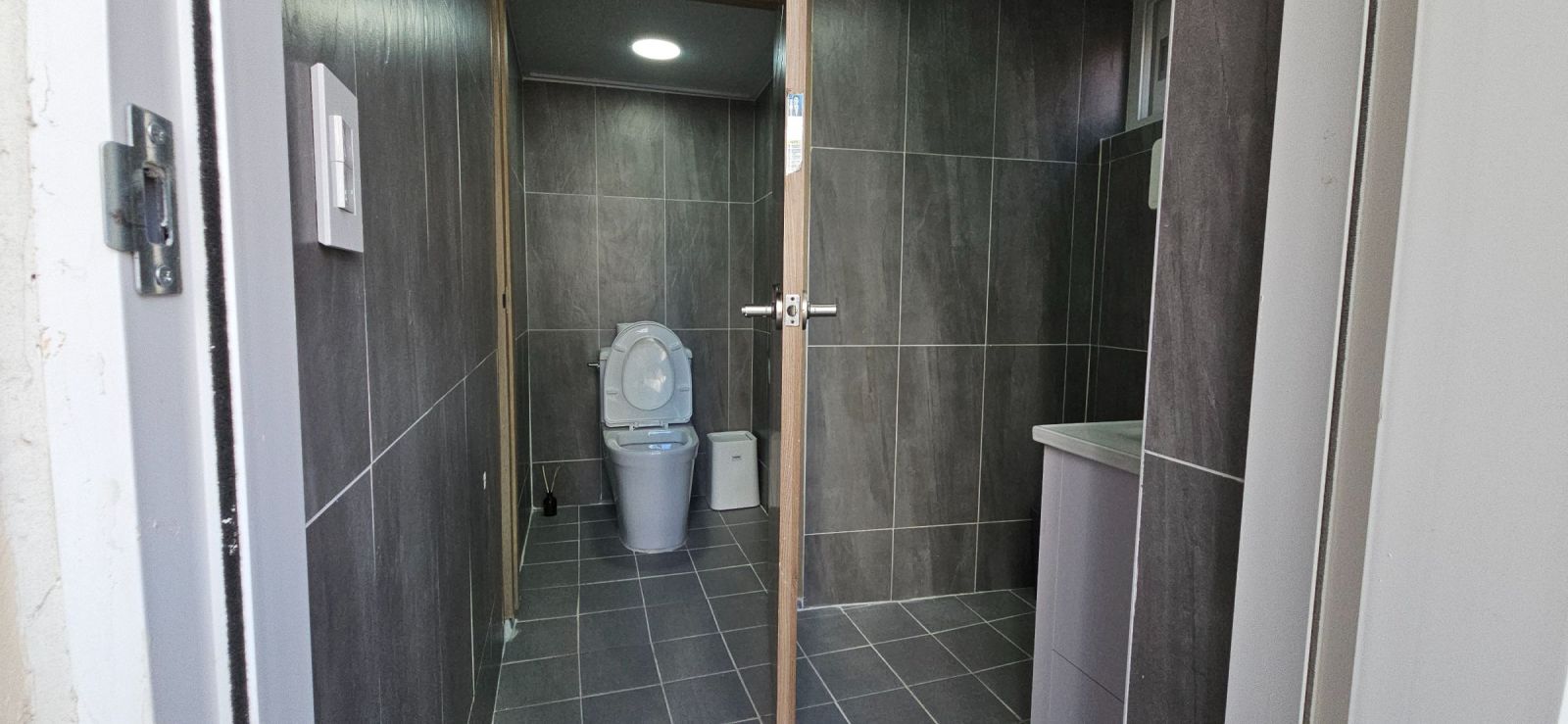 부산광역시 연제구 거제동 상가 썸네일 6