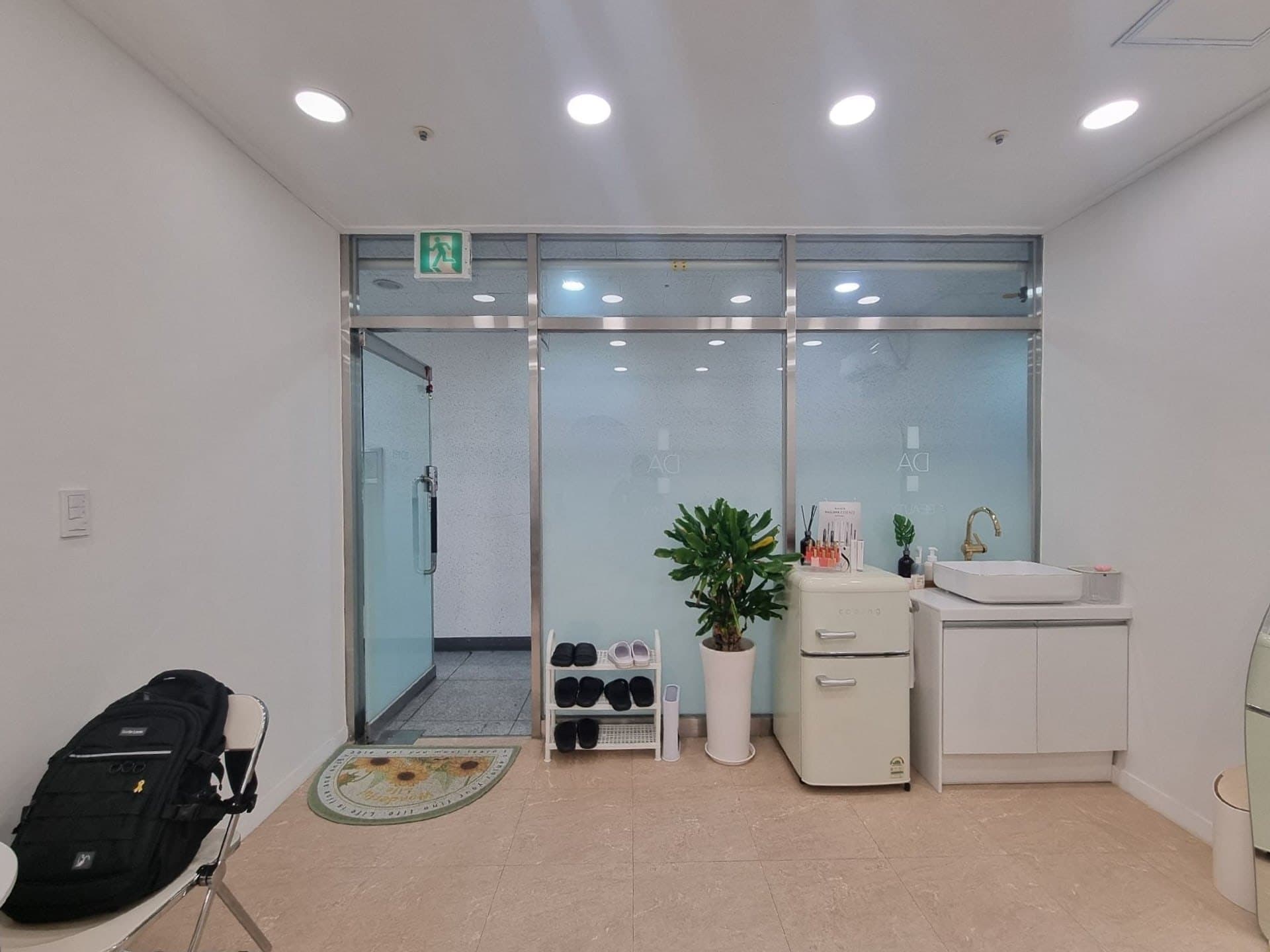 부산광역시 부산진구 전포동 상가 - 1