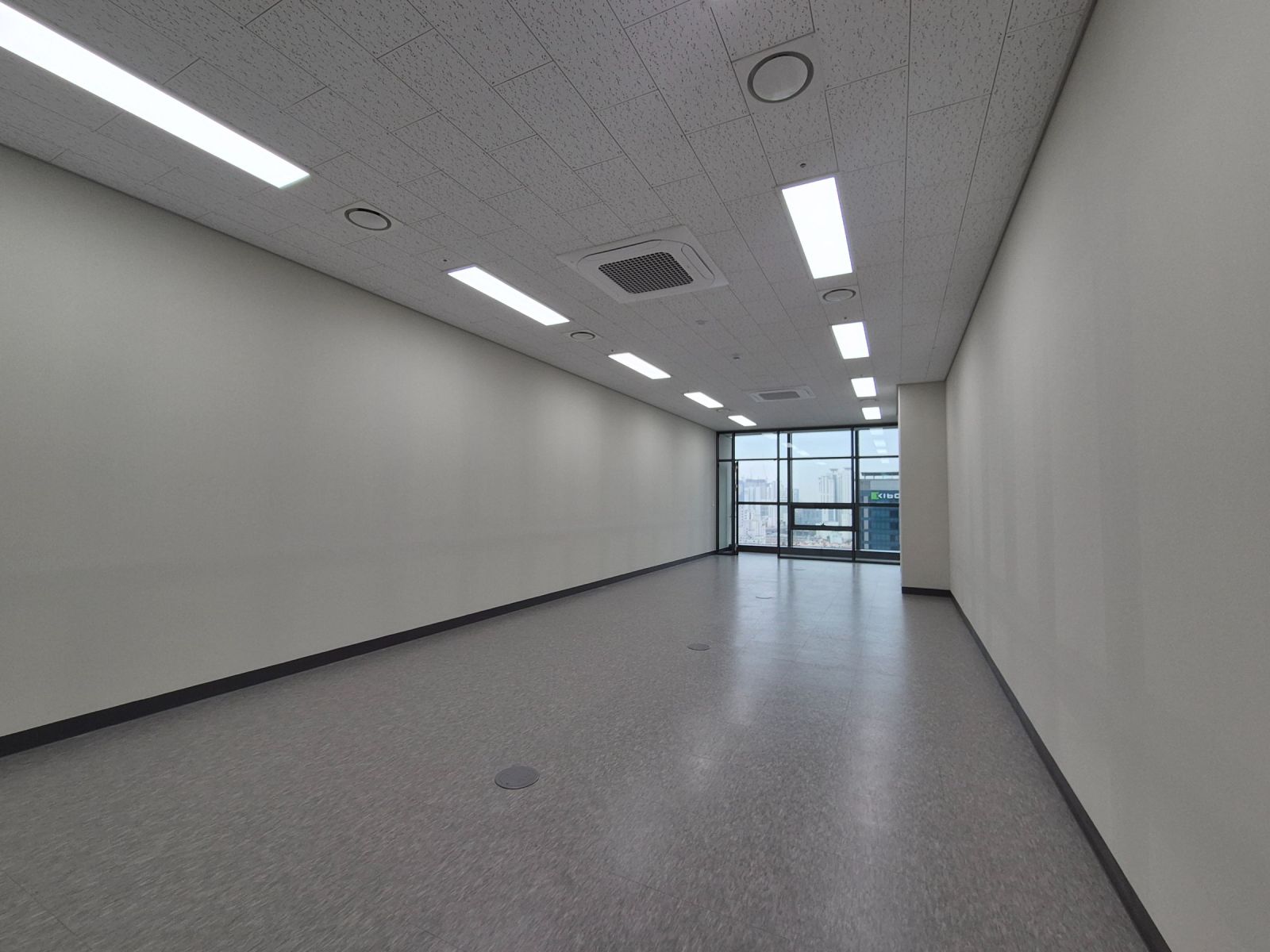 부산광역시 남구 문현동 사무실 썸네일 2