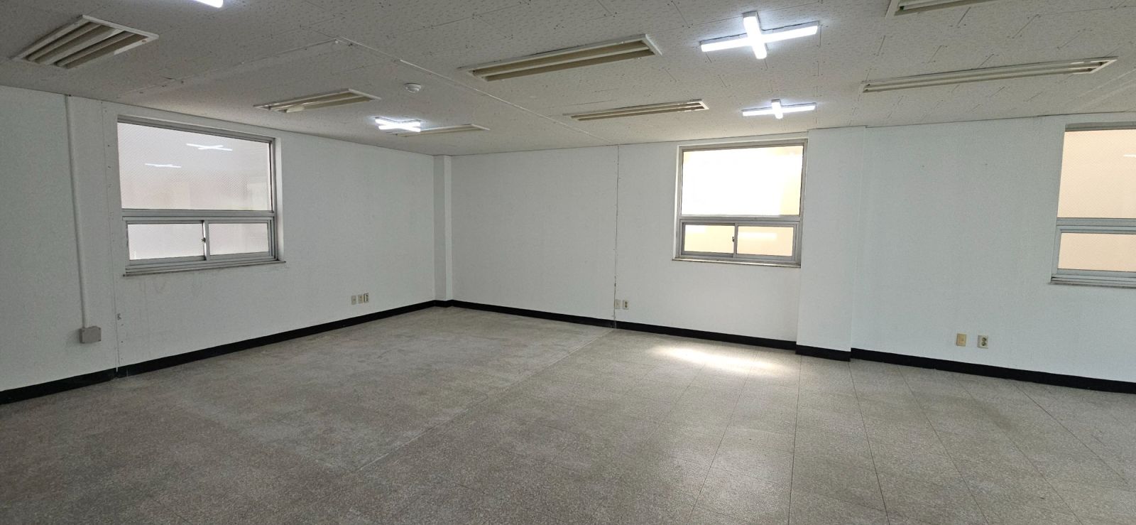 부산광역시 동래구 온천동 사무실 썸네일 3