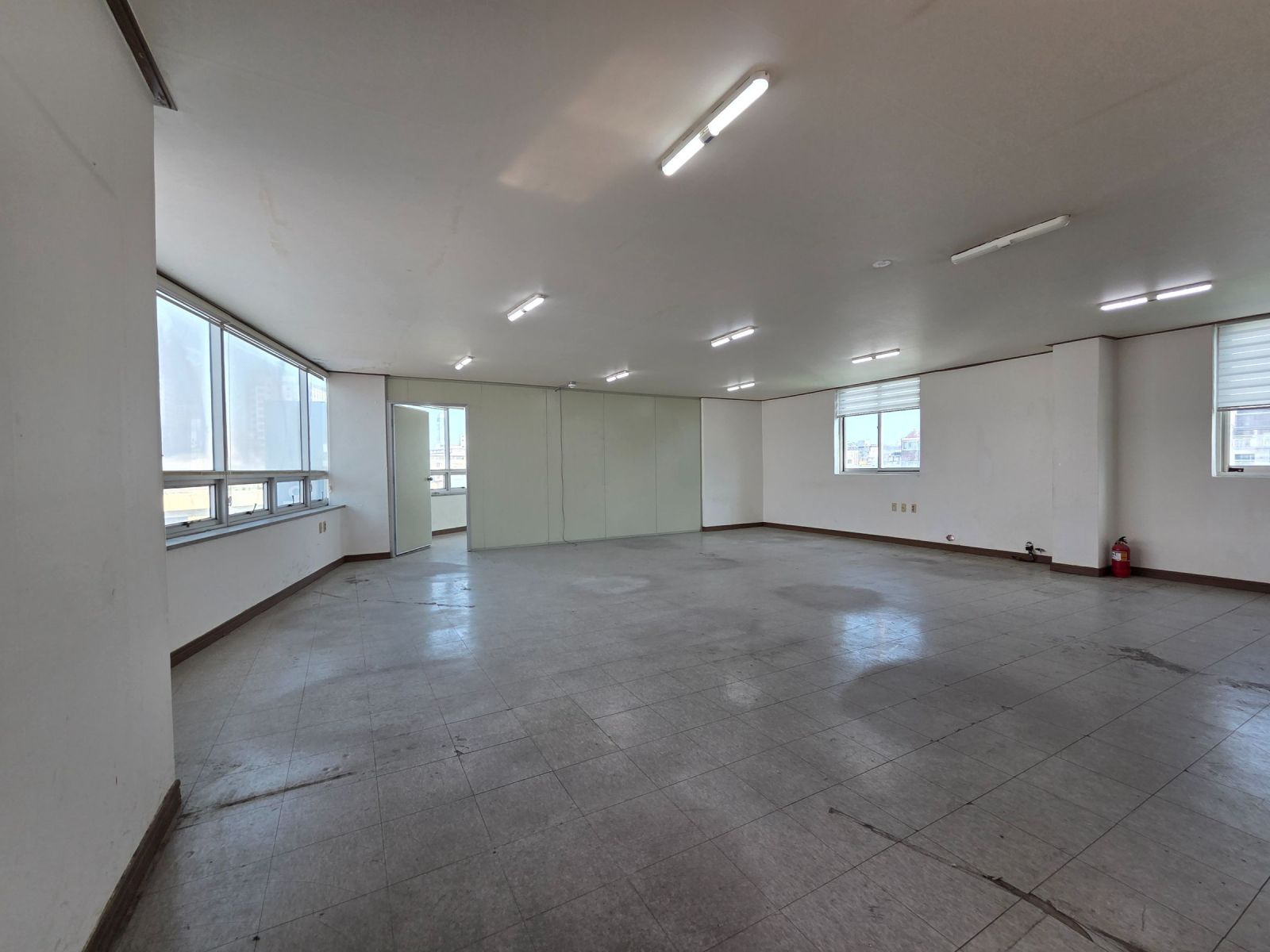 부산광역시 남구 대연동 상가 썸네일 3