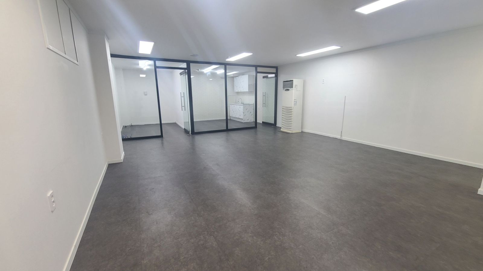 부산광역시 연제구 연산동 사무실 썸네일 2