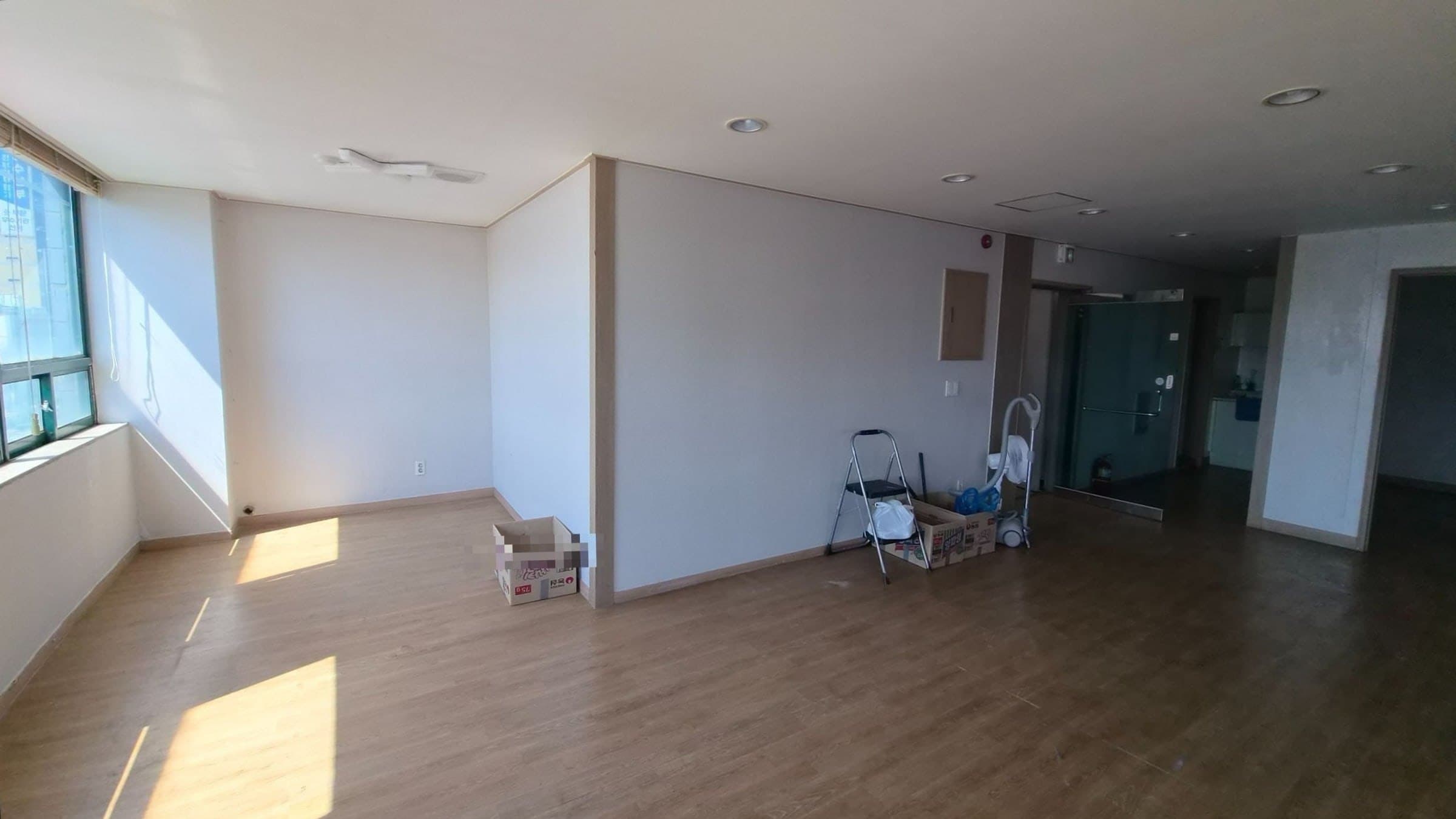 부산광역시 동구 수정동 사무실 썸네일 3