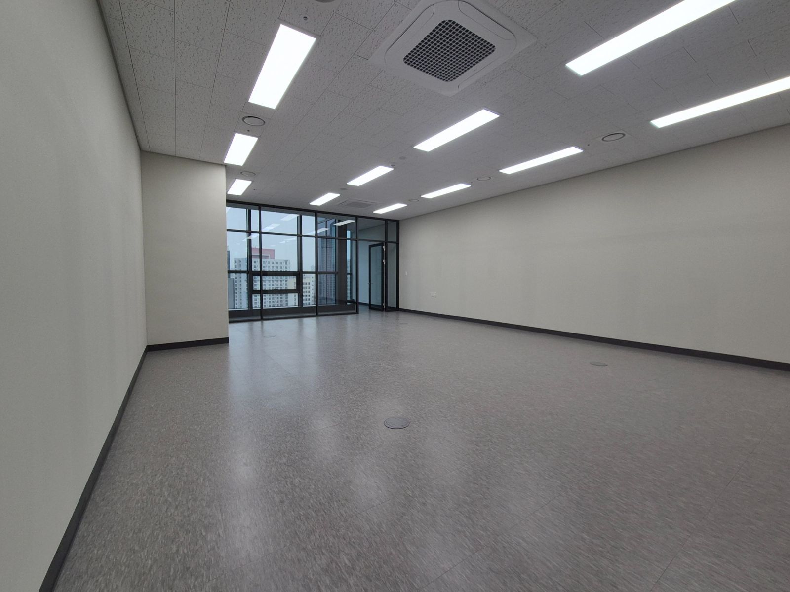 부산광역시 남구 문현동 상가 썸네일 3