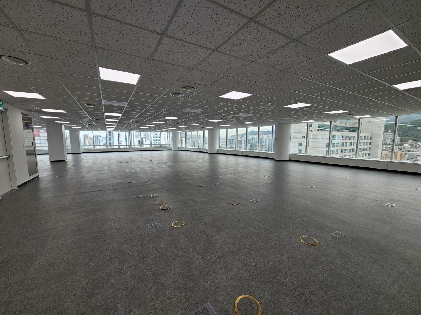 부산광역시 연제구 연산동 사무실 - 1