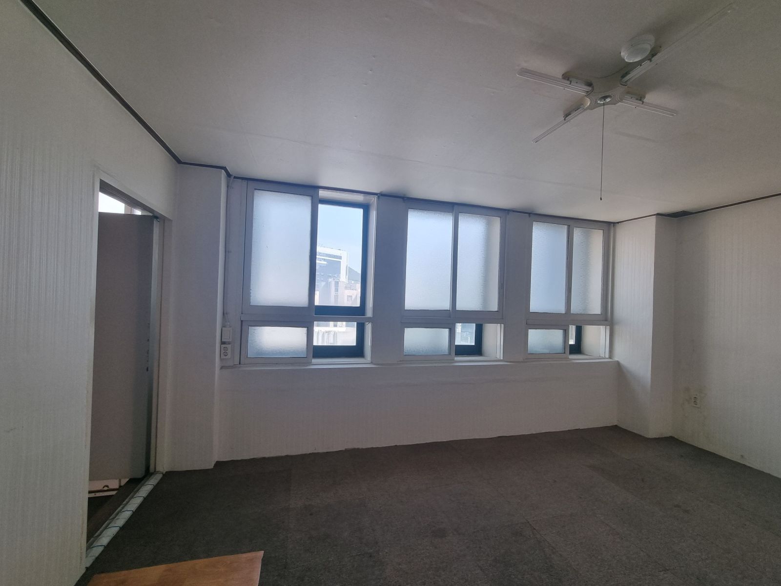 부산광역시 부산진구 부전동 사무실 - 1