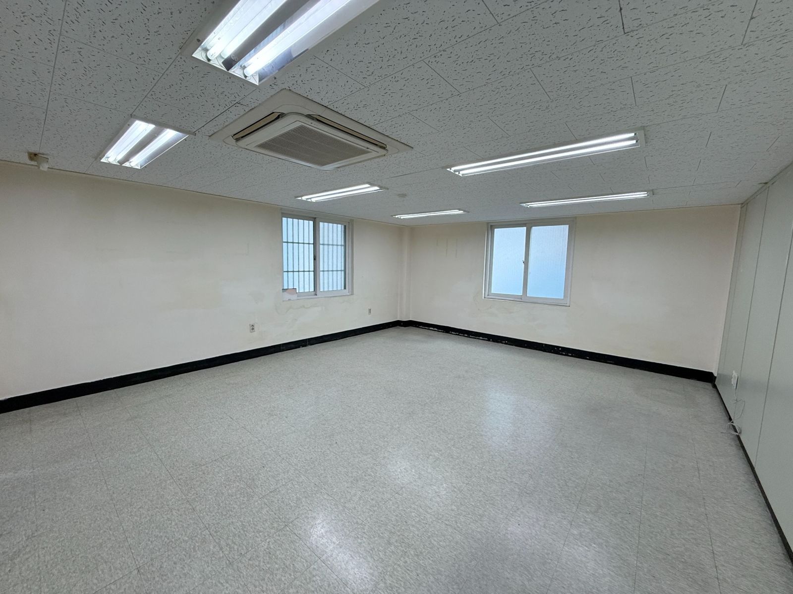 부산광역시 부산진구 부전동 사무실 - 1