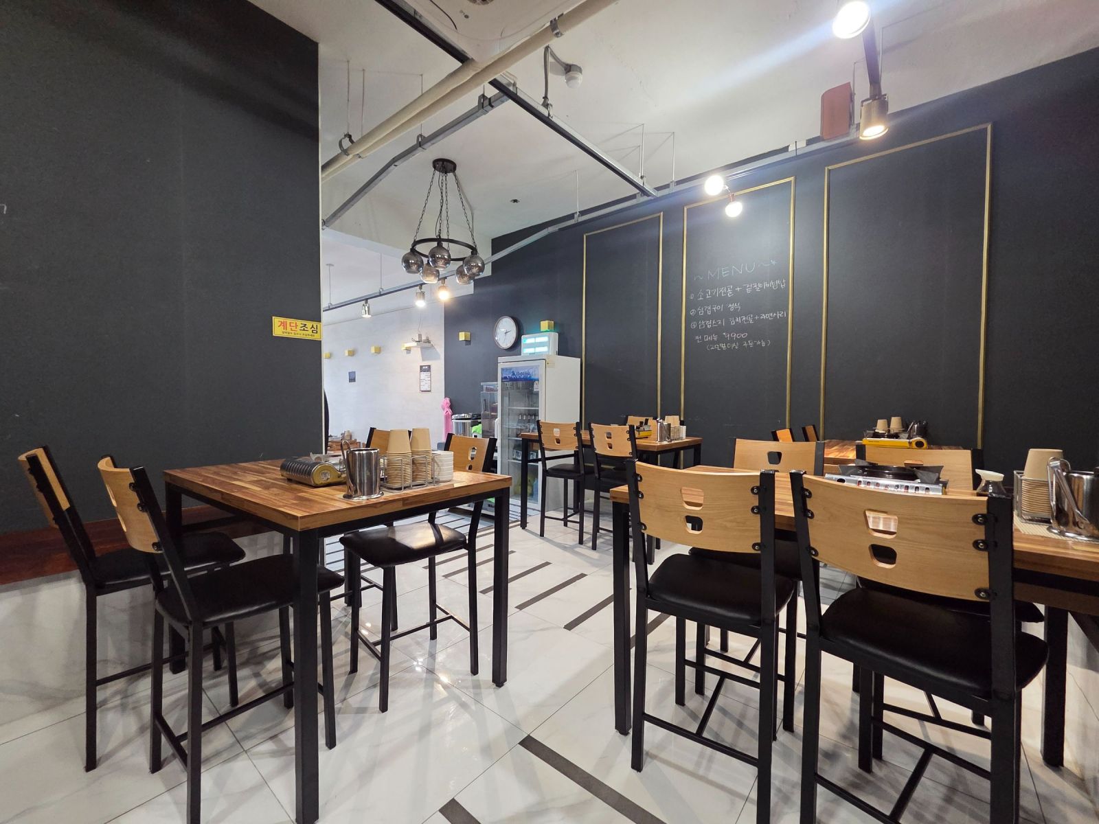 부산광역시 동구 초량동 상가 - 1