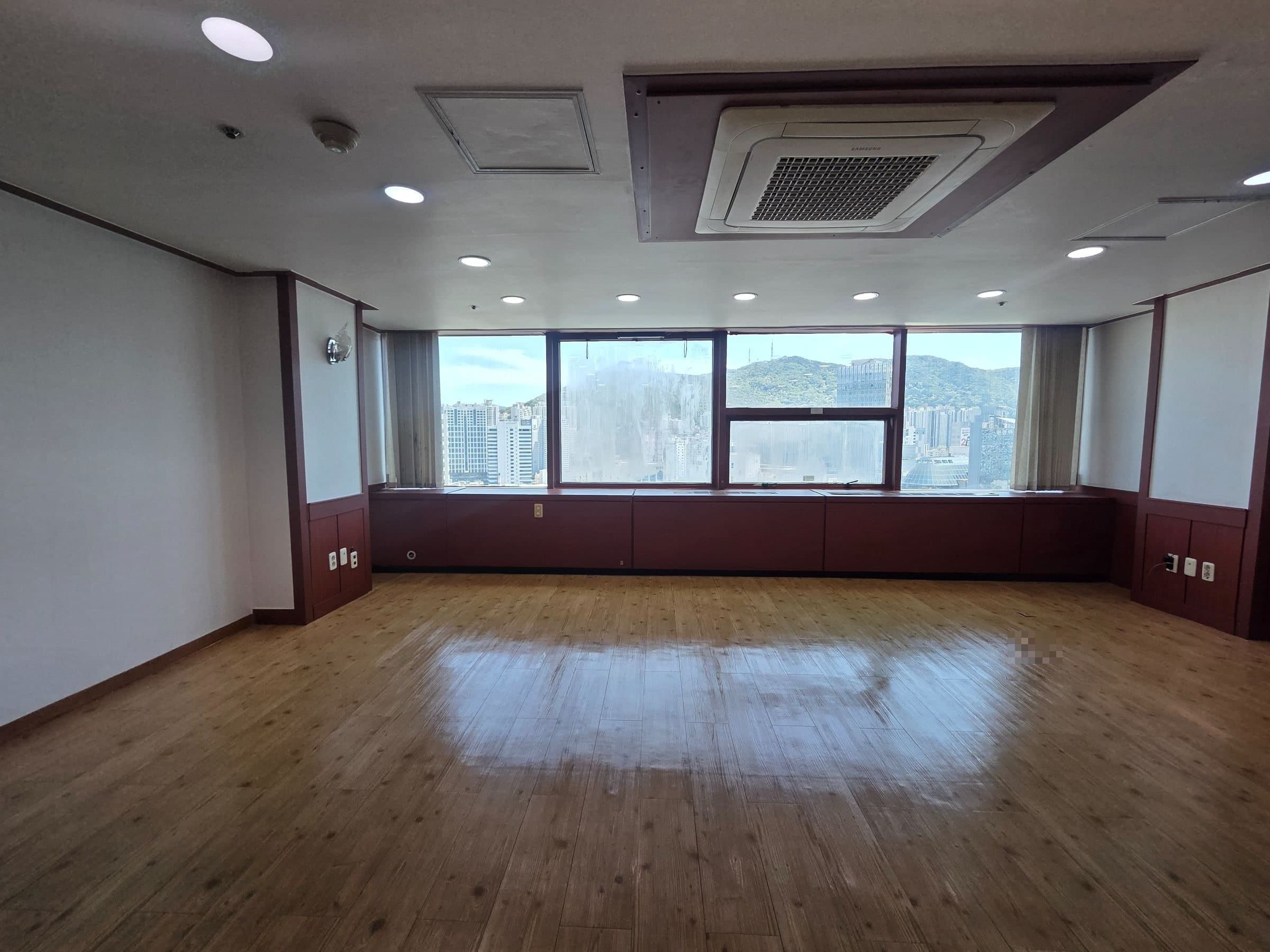 부산광역시 부산진구 부전동 사무실 - 1