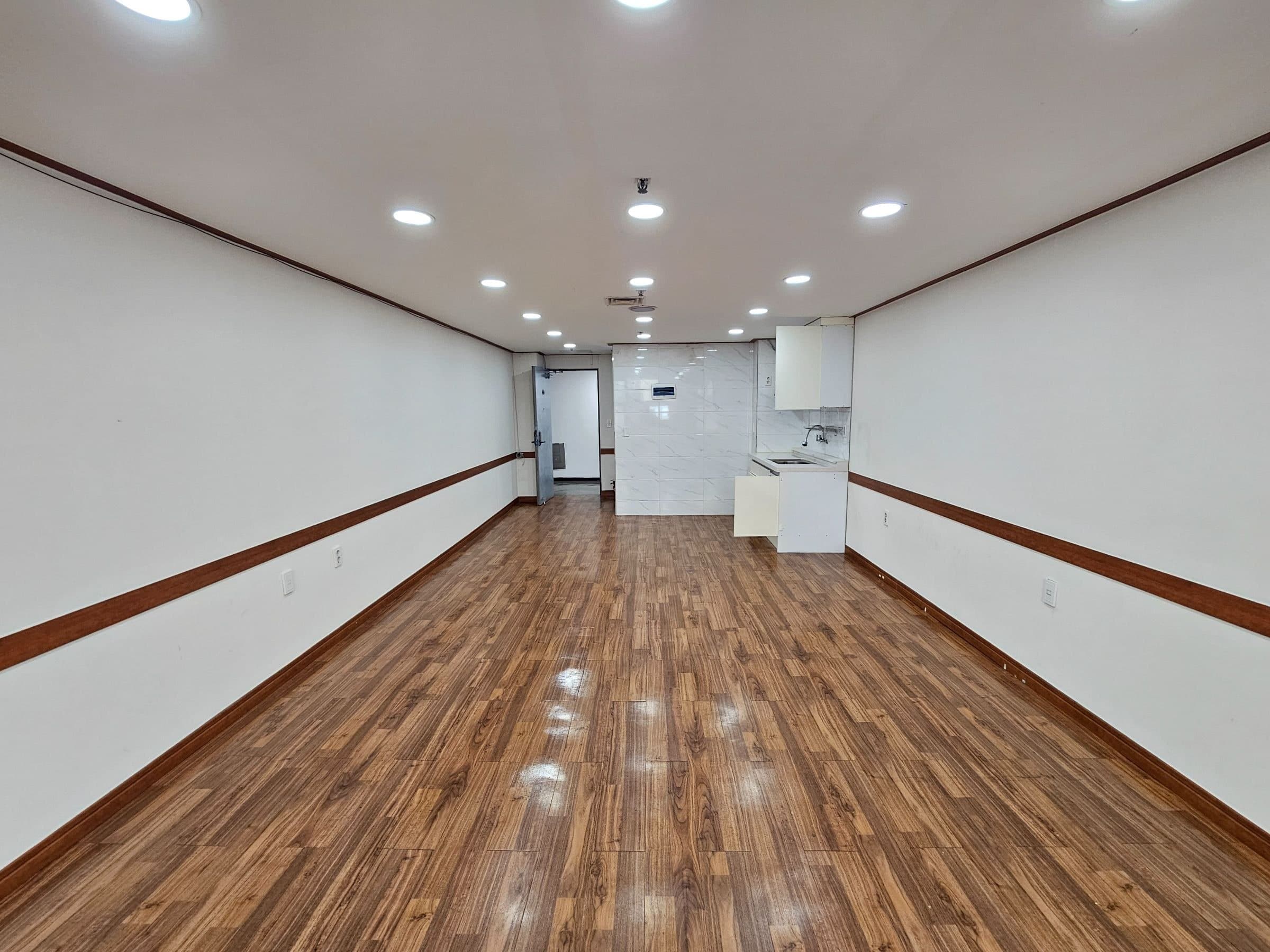 부산광역시 동구 범일동 사무실 썸네일 2