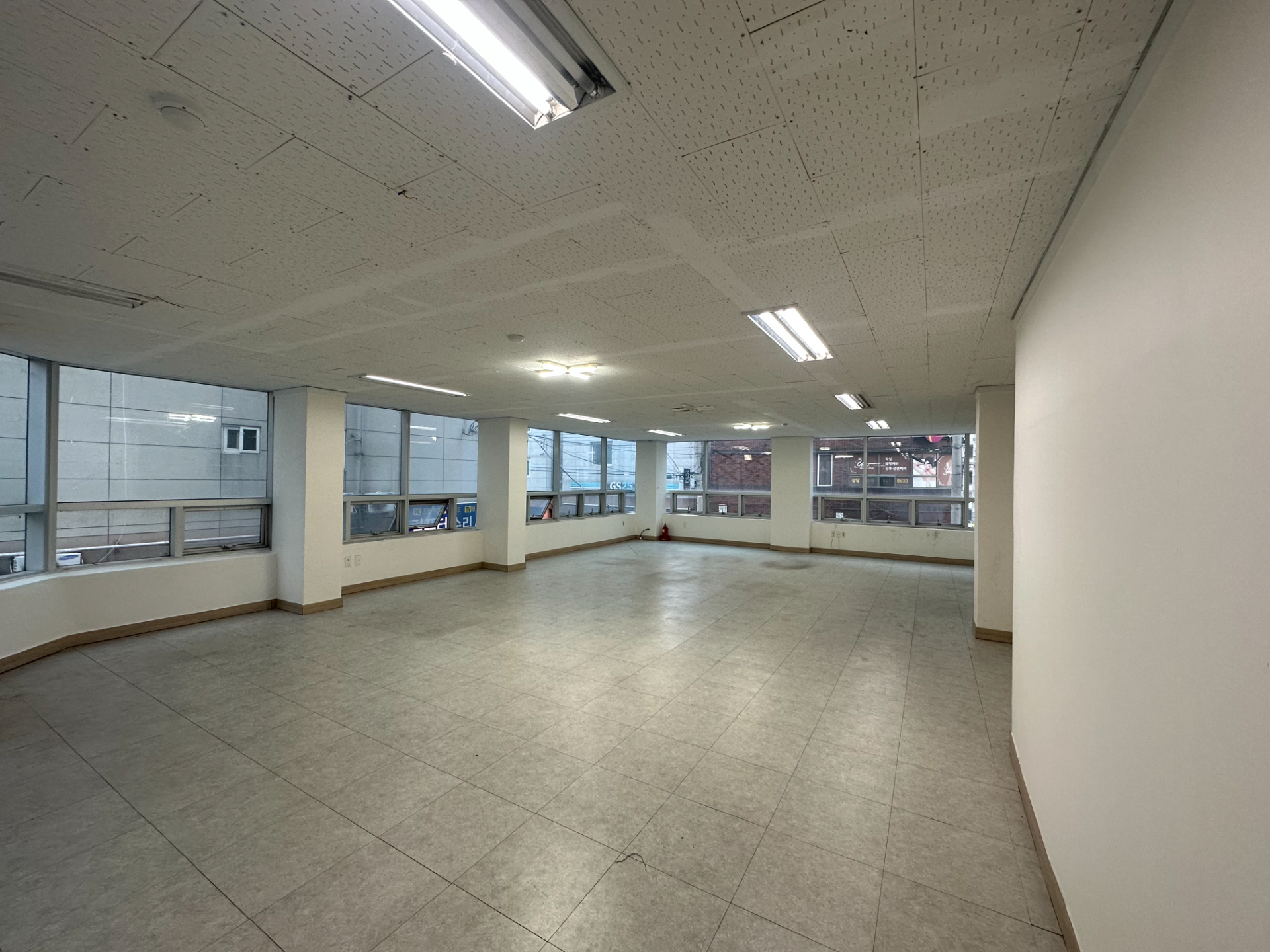 부산광역시 연제구 연산동 사무실 썸네일 2