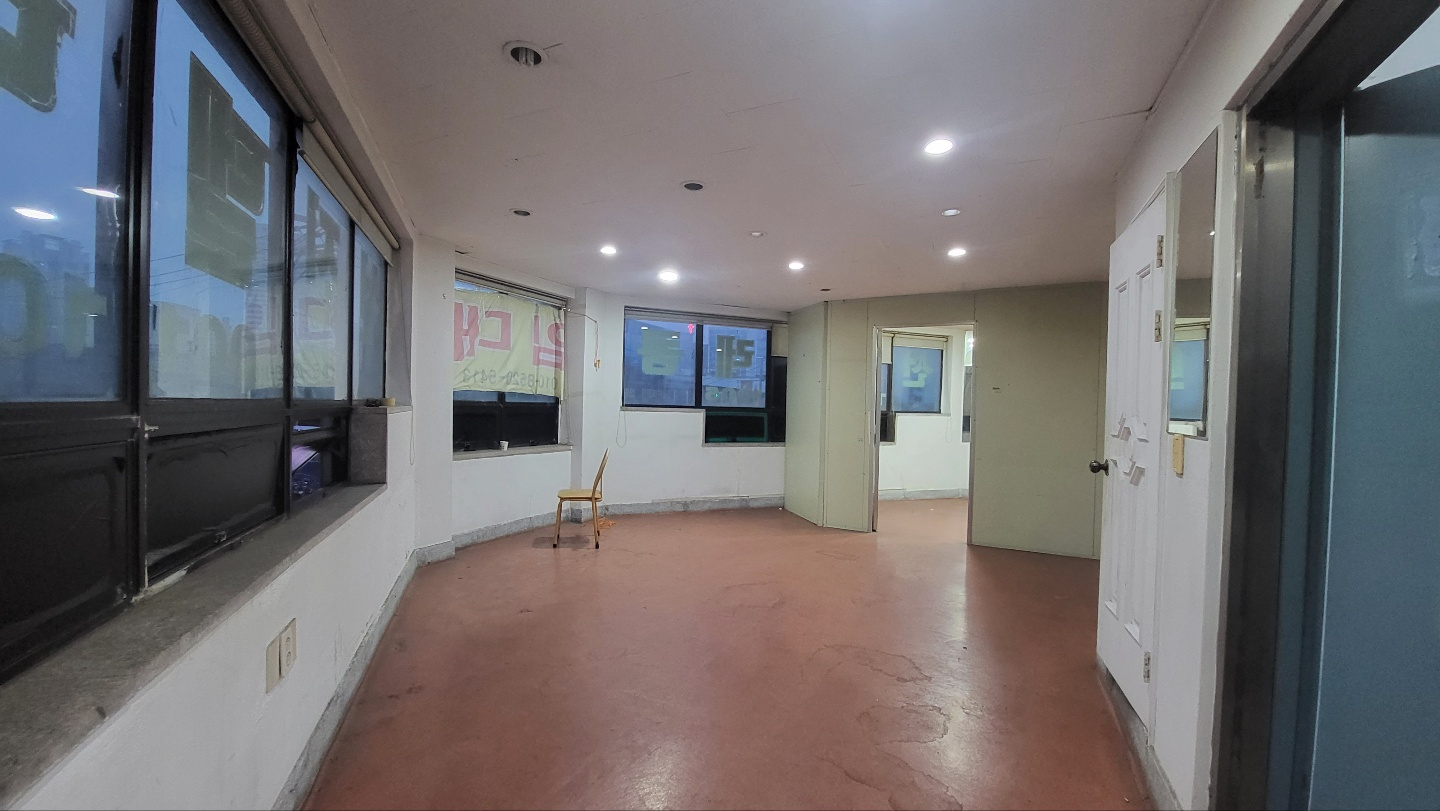 부산광역시 남구 문현동 사무실 - 1