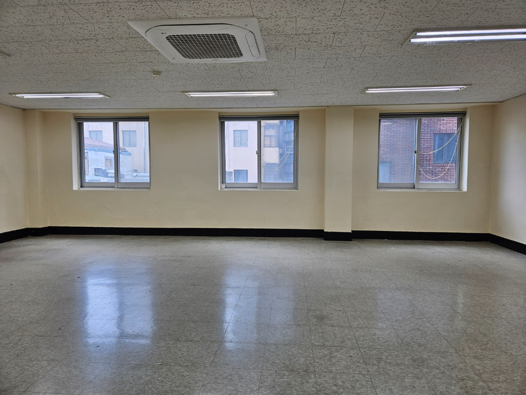 부산광역시 부산진구 부전동 사무실 - 1