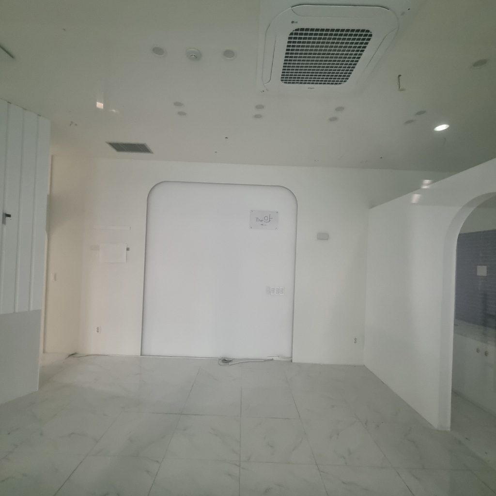 부산광역시 동구 초량동 상가 - 1