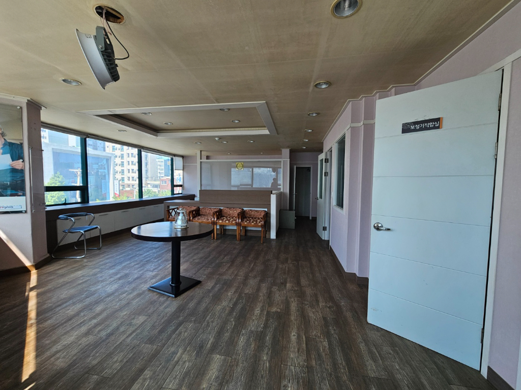 부산광역시 수영구 수영동 사무실 썸네일 2