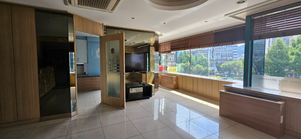 부산광역시 연제구 연산동 사무실 - 1