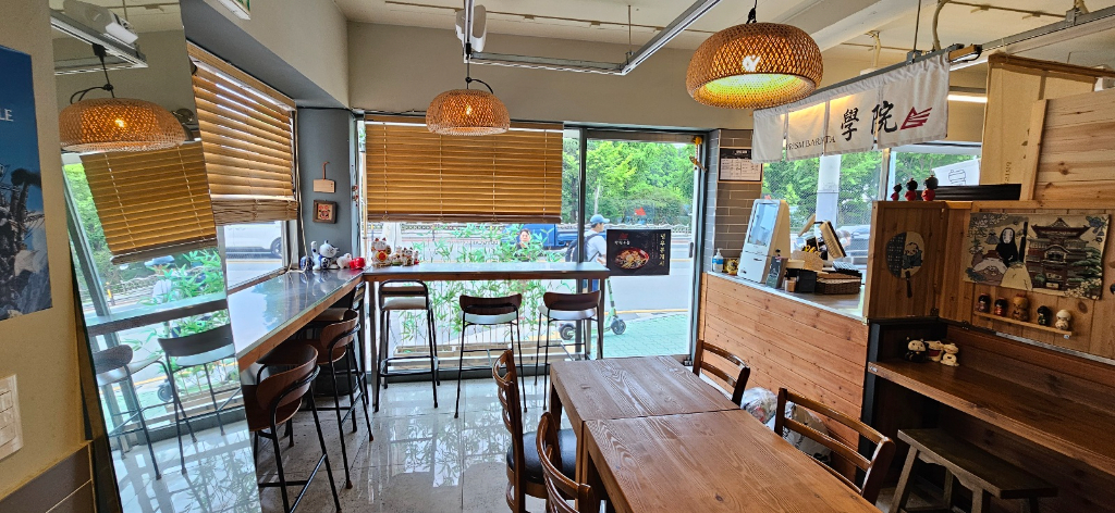 부산광역시 남구 대연동 상가 - 1