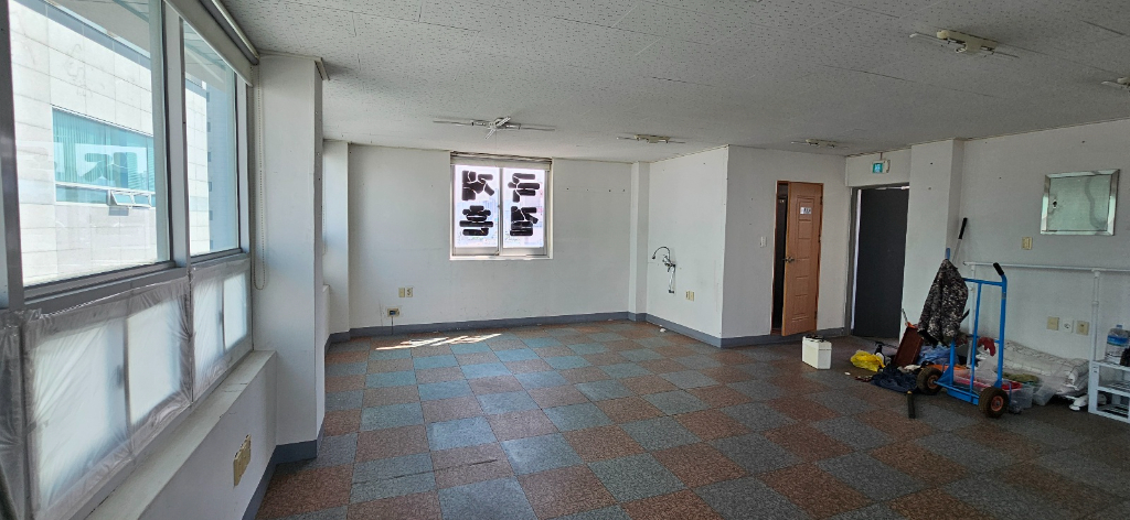 부산광역시 연제구 연산동 사무실 썸네일 4