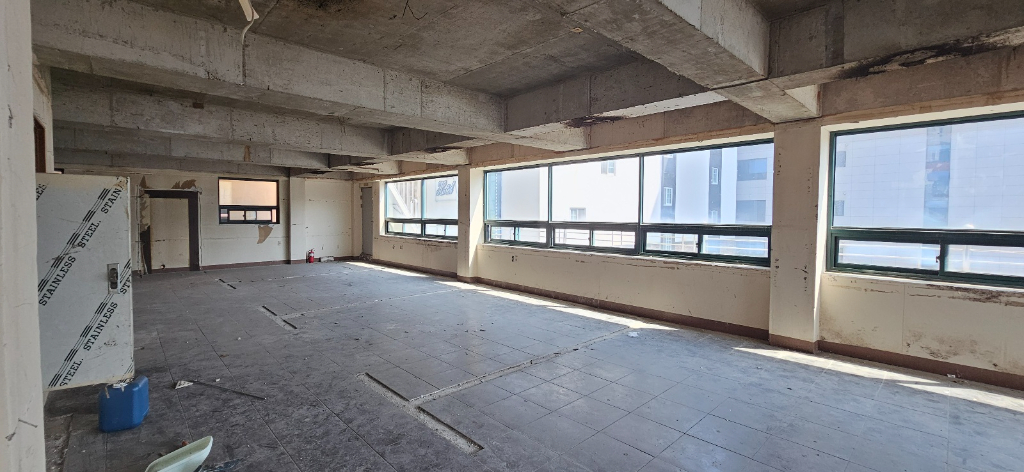 부산광역시 연제구 연산동 사무실 썸네일 2