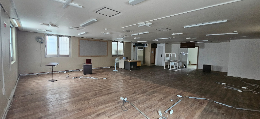 부산광역시 연제구 연산동 사무실 썸네일 4
