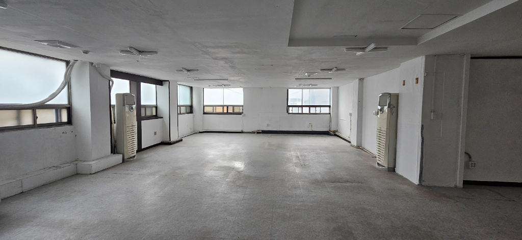 부산광역시 연제구 연산동 사무실 - 1