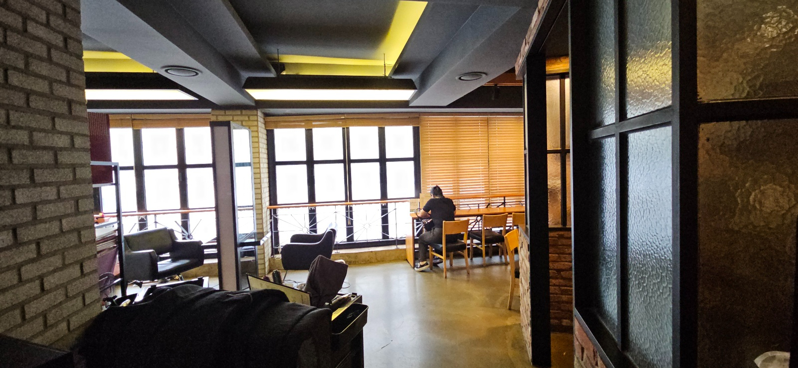 부산광역시 남구 대연동 사무실 썸네일 2