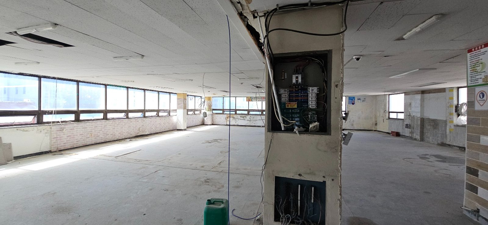 부산광역시 중구 대창동2가 사무실 썸네일 2