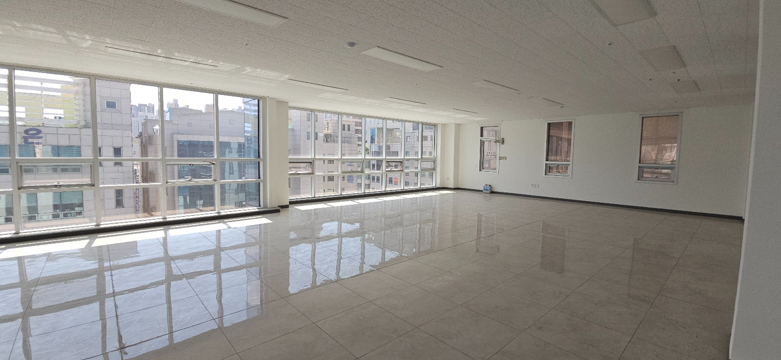 부산광역시 연제구 거제동 사무실 썸네일 8