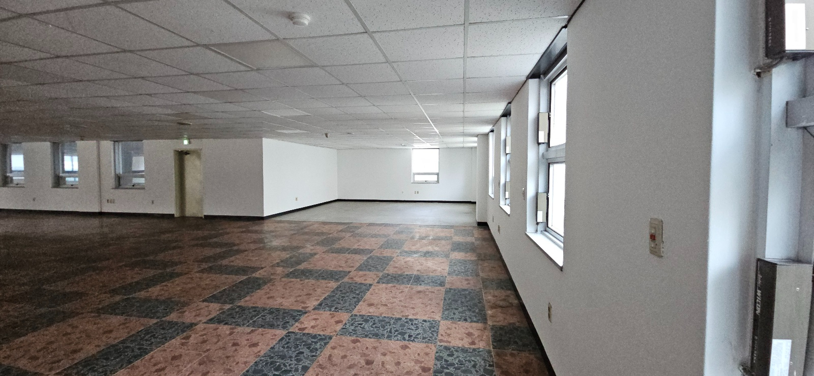 부산광역시 수영구 수영동 사무실 썸네일 3