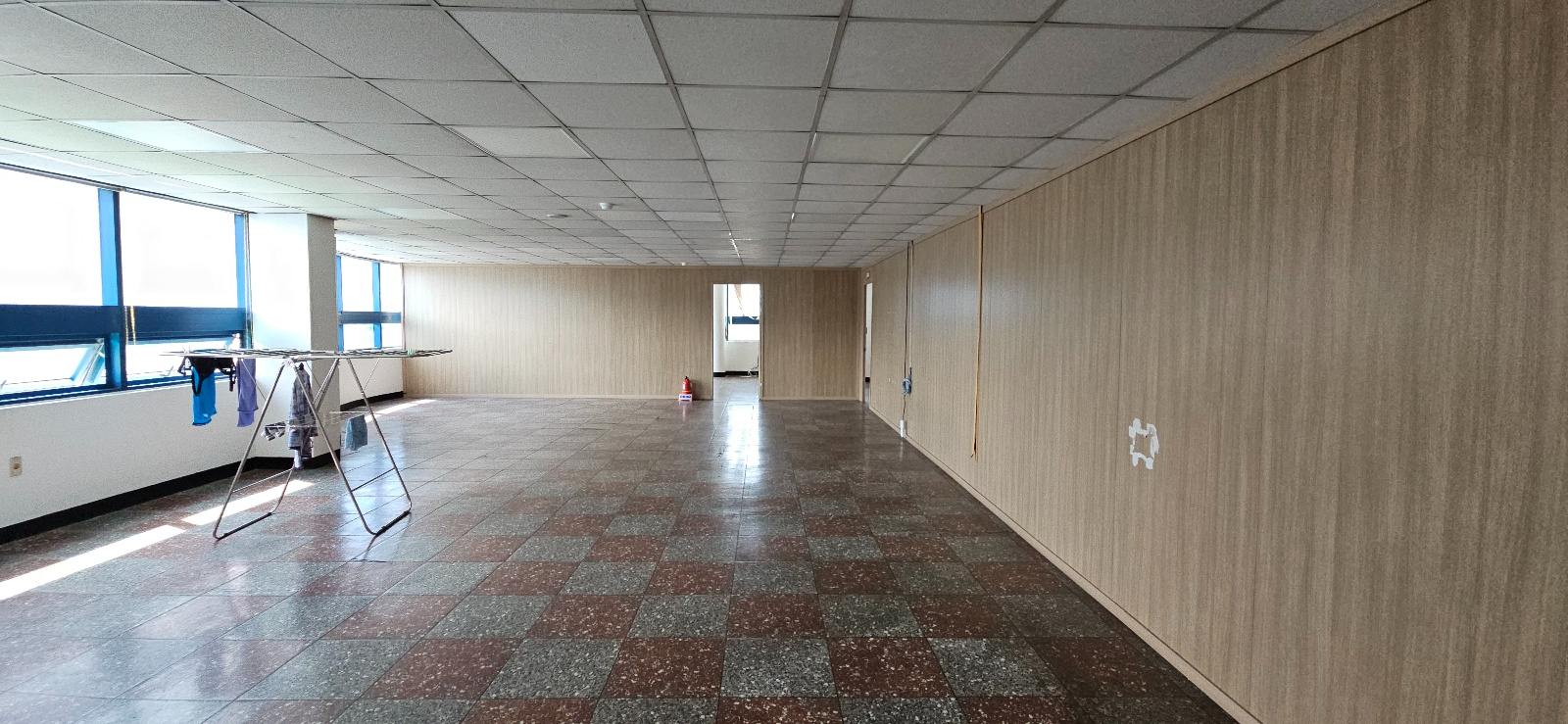 부산광역시 수영구 수영동 사무실 - 1