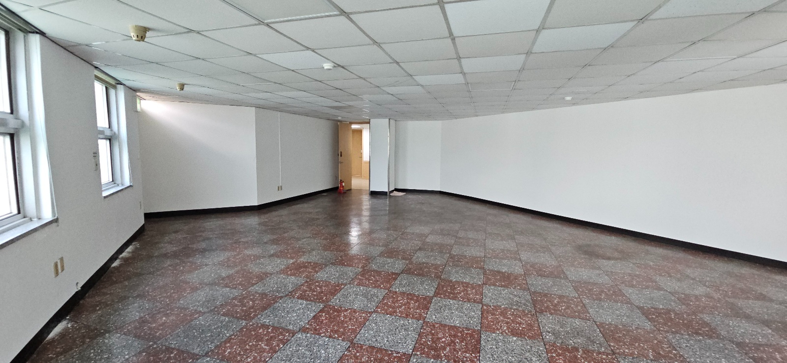 부산광역시 수영구 수영동 사무실 썸네일 3