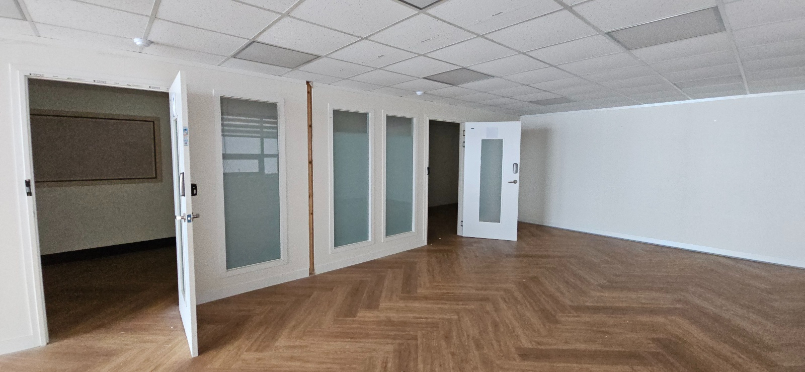 부산광역시 금정구 구서동 사무실 썸네일 3