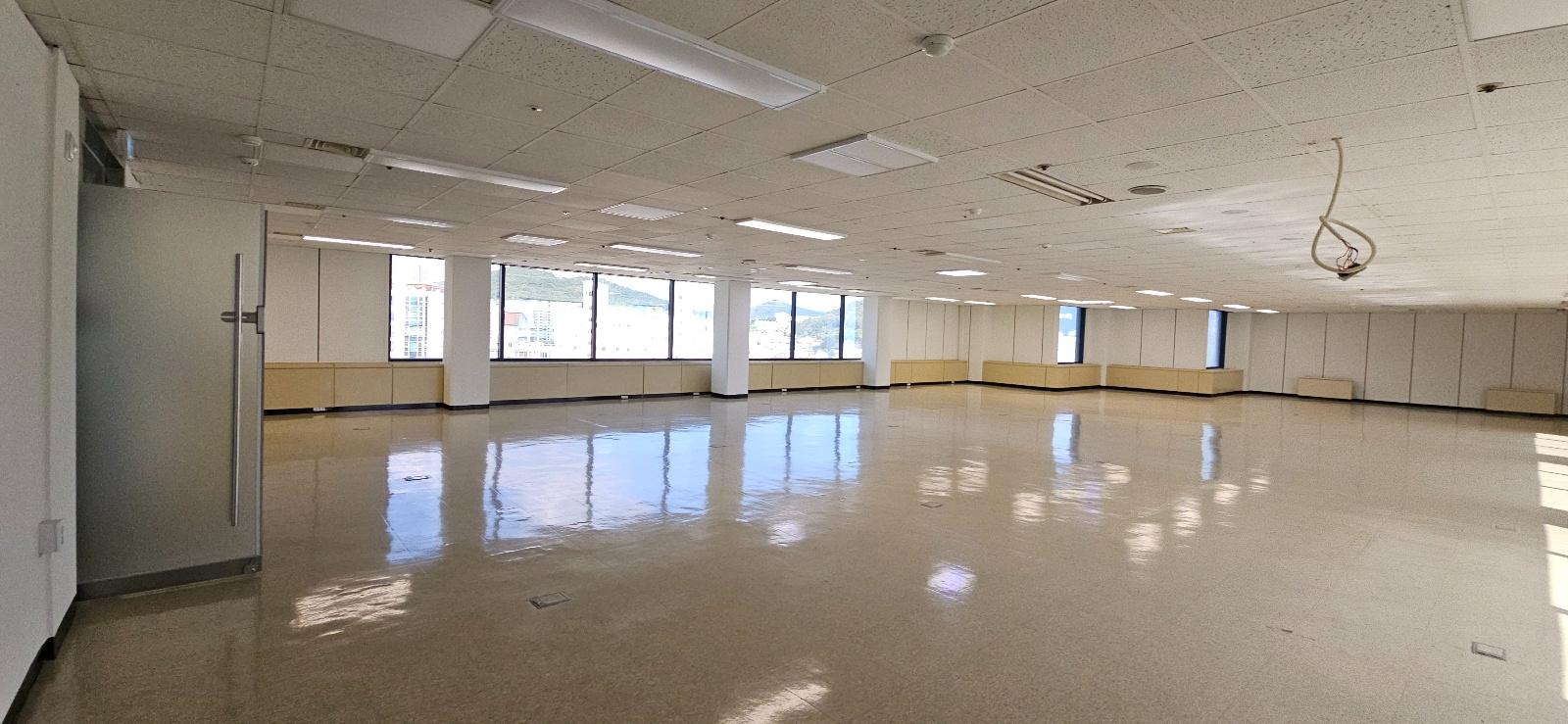 부산광역시 동래구 수안동 사무실 썸네일 5