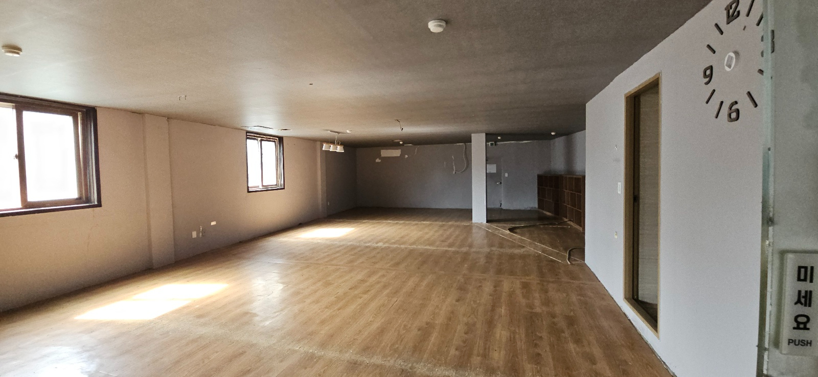 부산광역시 수영구 망미동 사무실 - 1