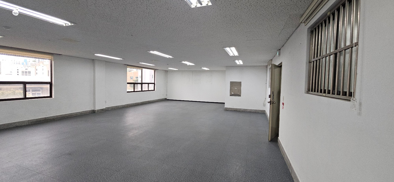 부산광역시 동래구 수안동 사무실 썸네일 4