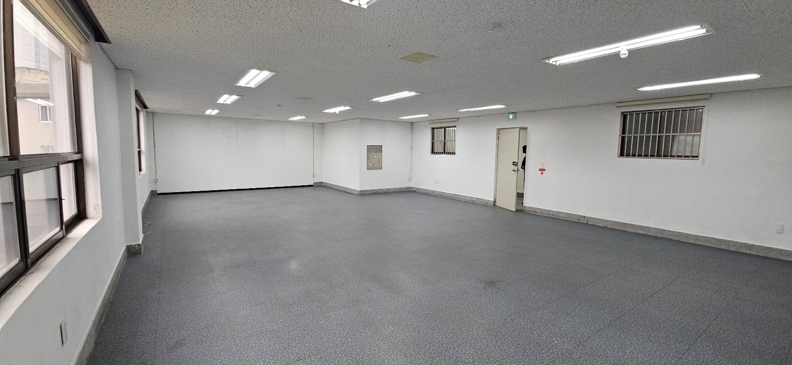 부산광역시 동래구 수안동 사무실 썸네일 5