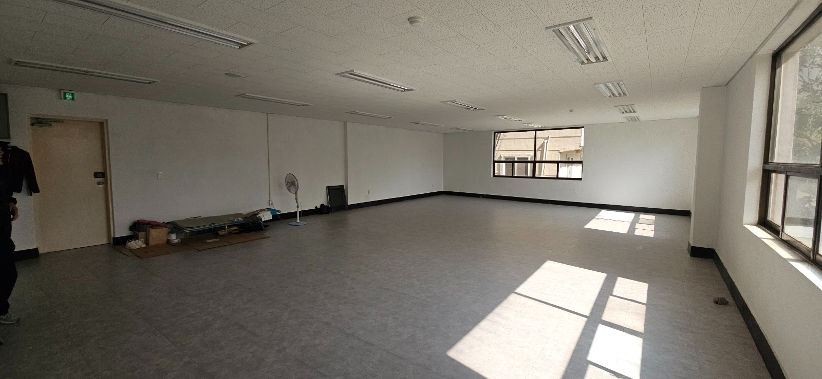 부산광역시 동래구 수안동 사무실 썸네일 7