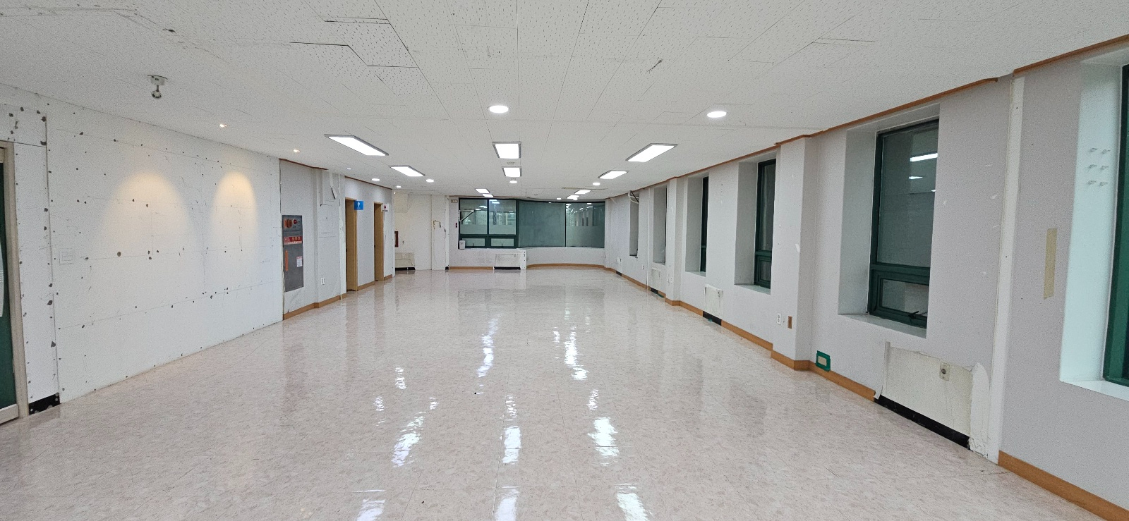 부산광역시 연제구 연산동 사무실 - 1