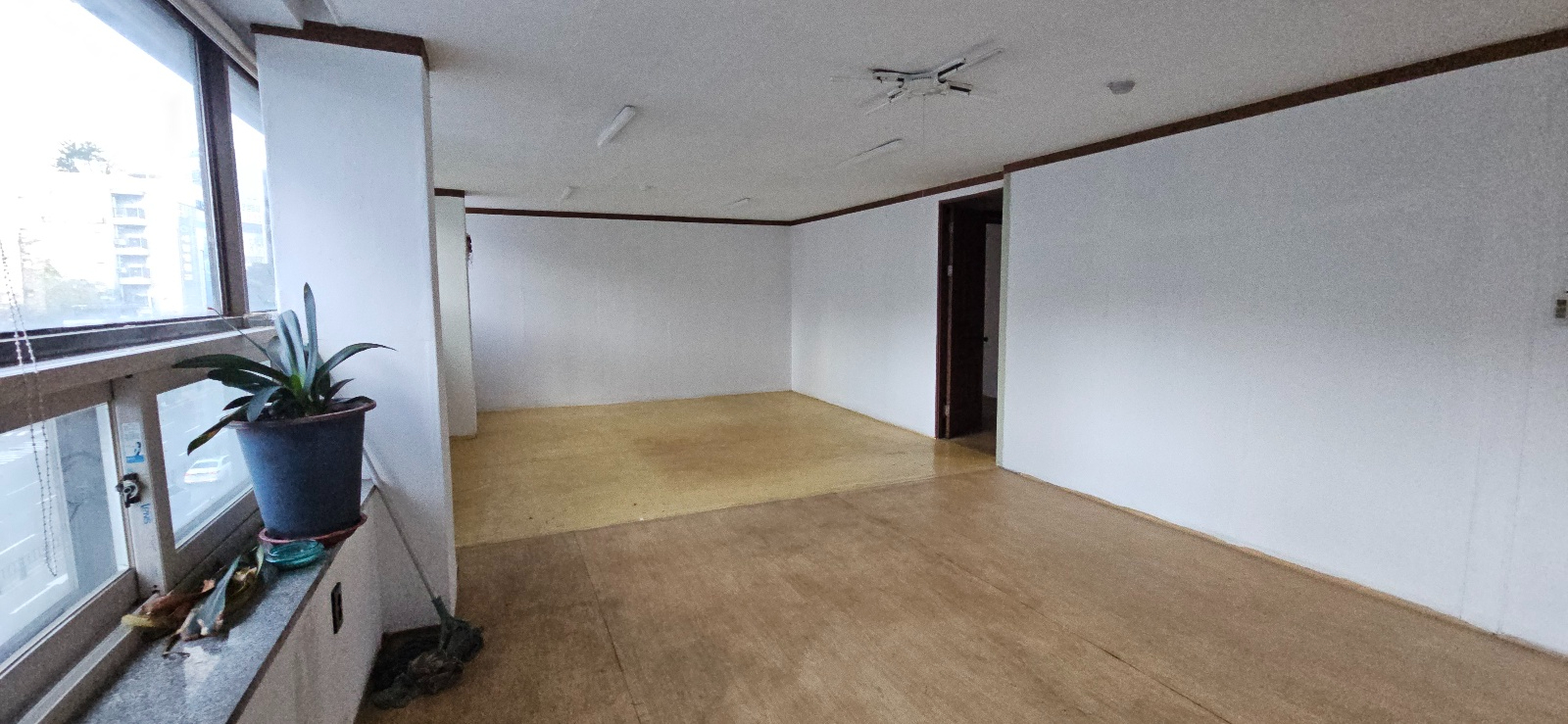 부산광역시 동래구 온천동 사무실 썸네일 6