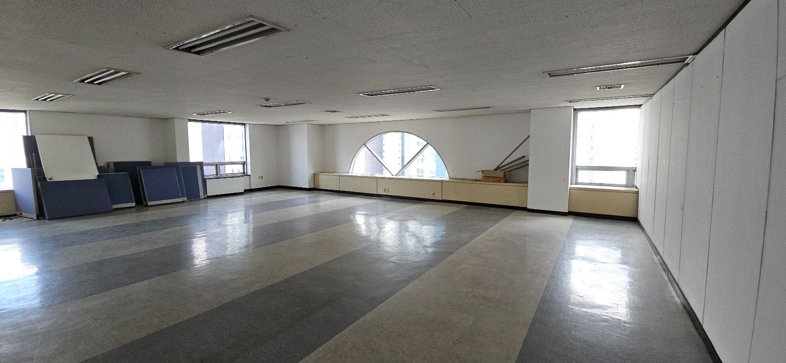 부산광역시 연제구 연산동 사무실 썸네일 2