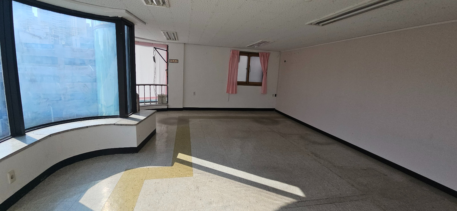 부산광역시 동래구 사직동 사무실 썸네일 6