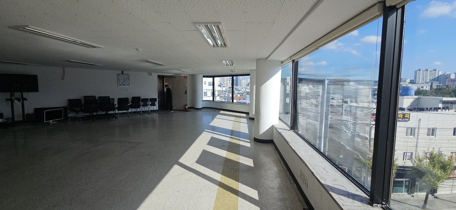 부산광역시 동래구 사직동 사무실 썸네일 2