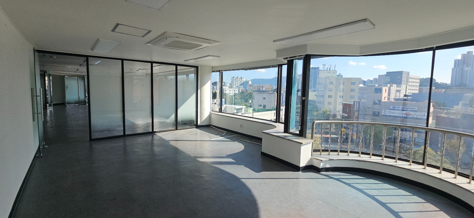 부산광역시 동래구 사직동 사무실 썸네일 3
